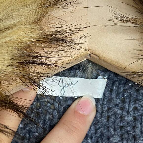 Joie Jamilee C Faux Fur Collar Wool Cardigan Sweater Gray Women's Size Medium - Picture 9 of 10